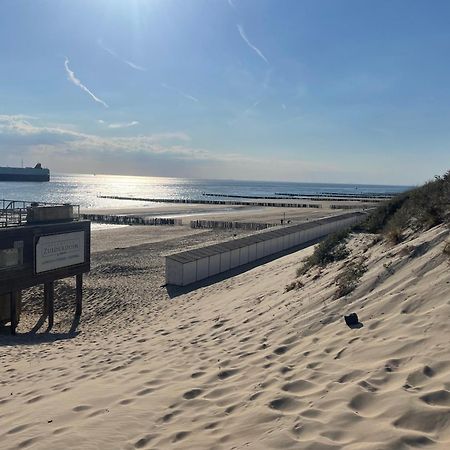 Luxe Tiny House Incl Jacuzzi En Strandhuisje In Zomerseizoen Meliskerke Exterior foto
