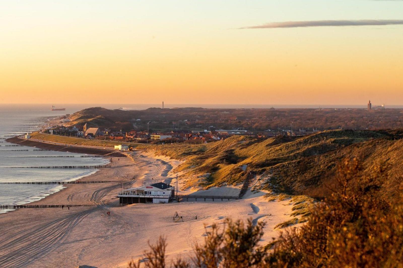 Luxe Tiny House Incl Jacuzzi En Strandhuisje In Zomerseizoen Meliskerke Exterior foto
