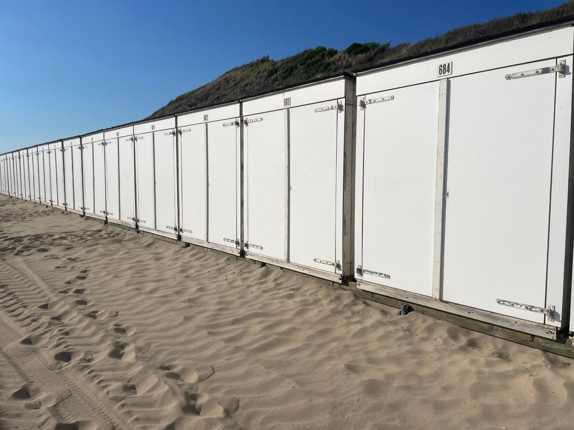 Luxe Tiny House Incl Jacuzzi En Strandhuisje In Zomerseizoen Meliskerke Exterior foto